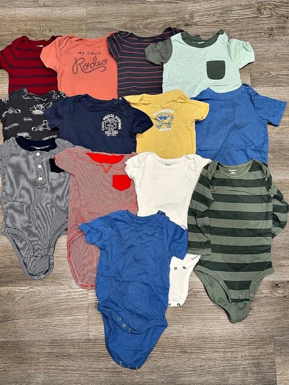 18 M Onesie Lot